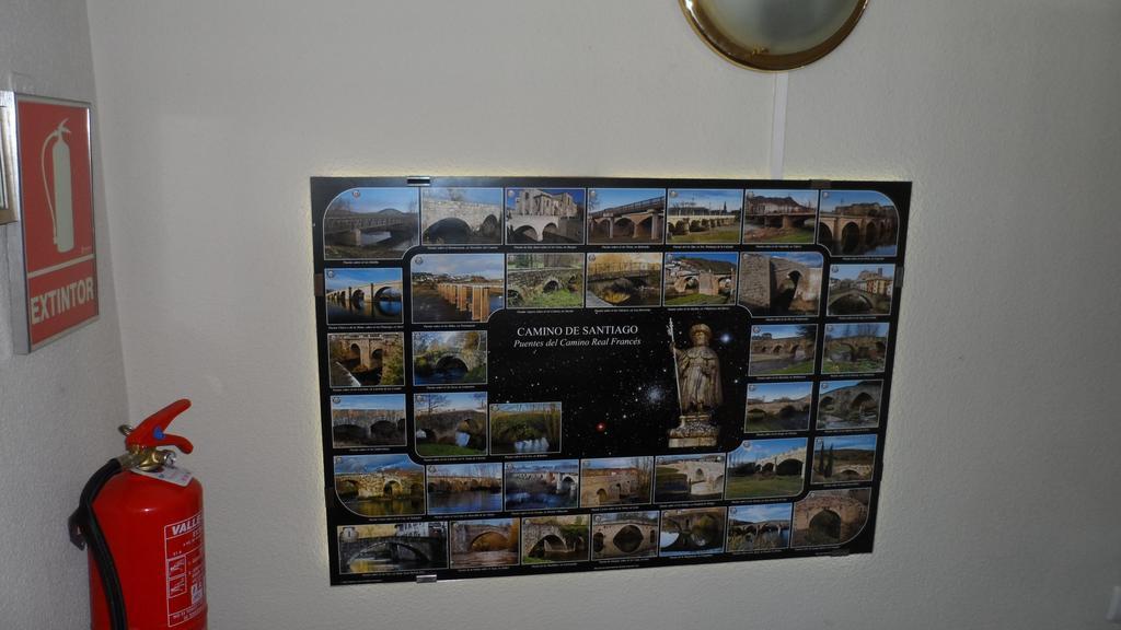 Hostal Coruna Astorga Εξωτερικό φωτογραφία