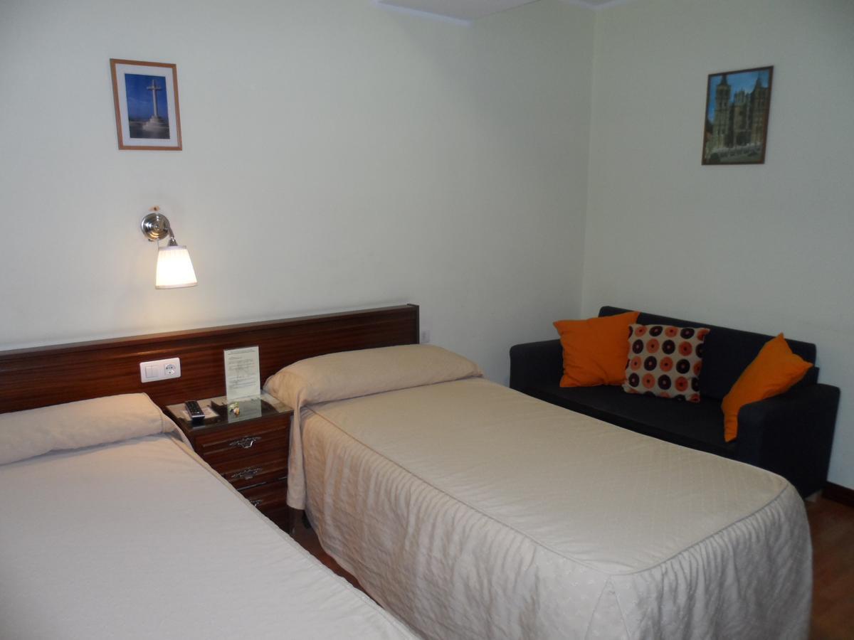 Hostal Coruna Astorga Εξωτερικό φωτογραφία