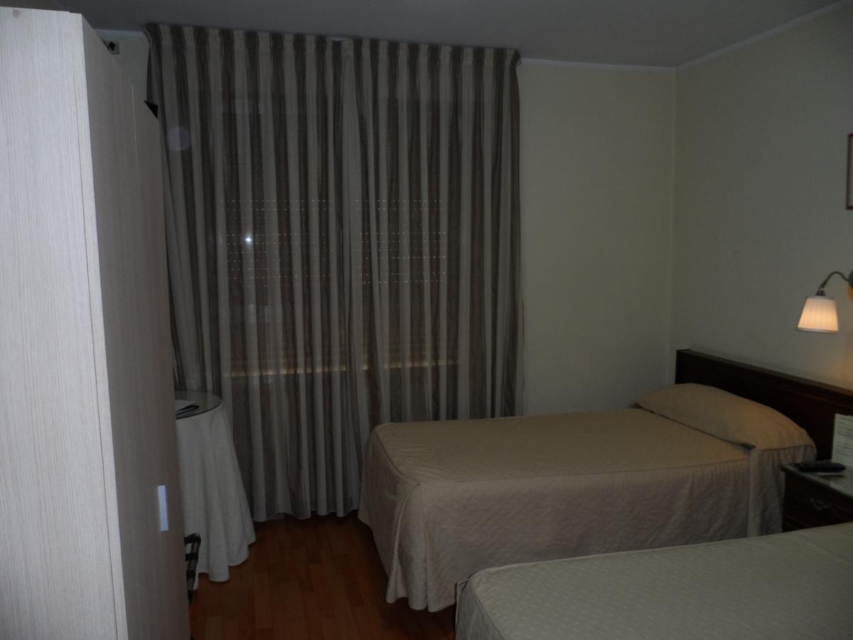 Hostal Coruna Astorga Εξωτερικό φωτογραφία
