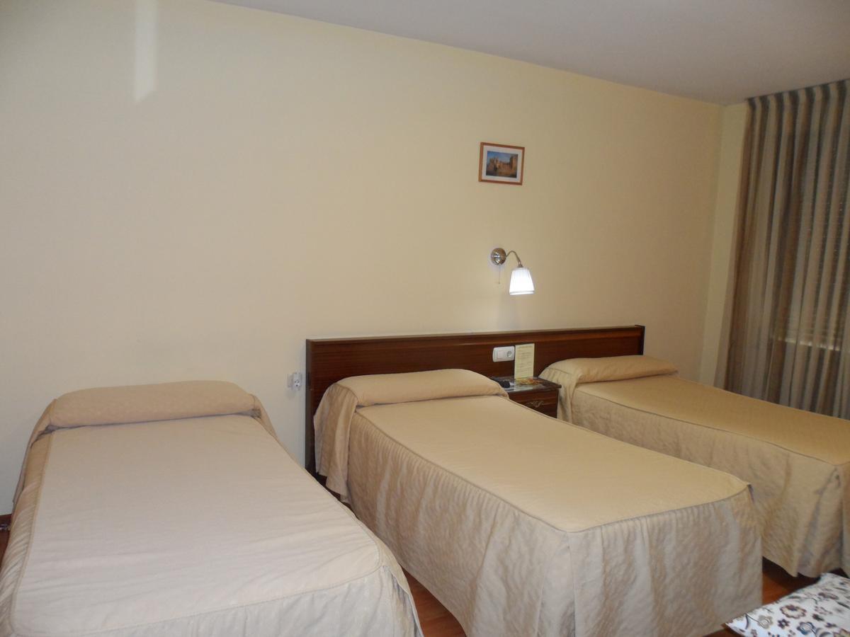 Hostal Coruna Astorga Εξωτερικό φωτογραφία