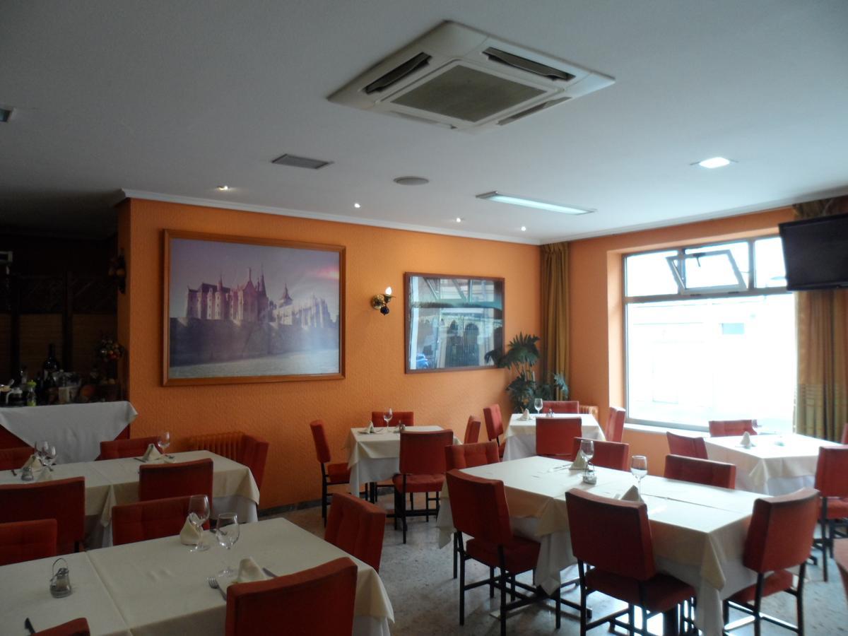 Hostal Coruna Astorga Εξωτερικό φωτογραφία